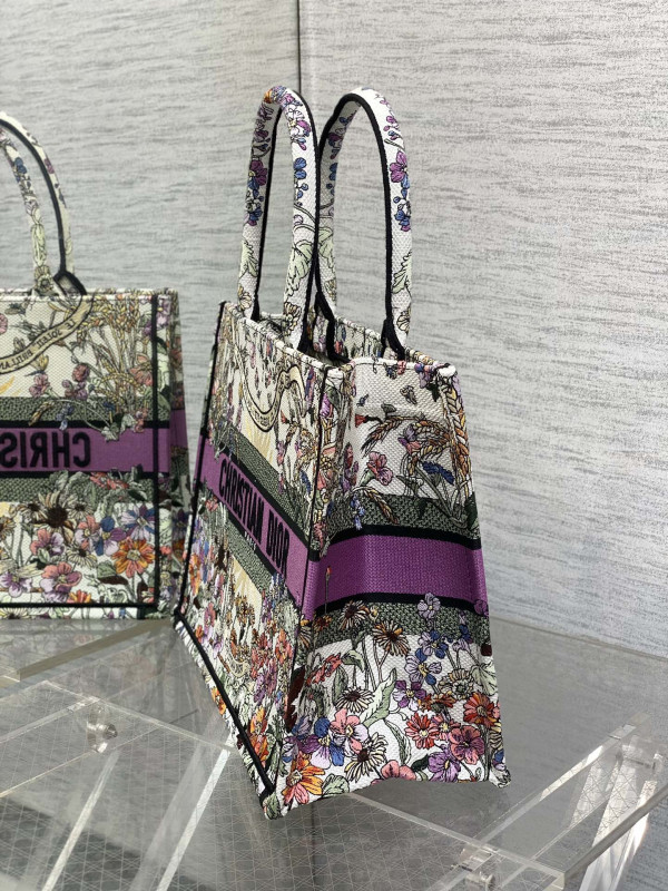 medium D*or book tote-36*18*28cm