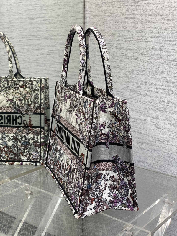 medium D*or book tote-36*18*28cm