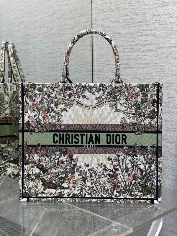 large D*or book tote-42*35*18.5cm