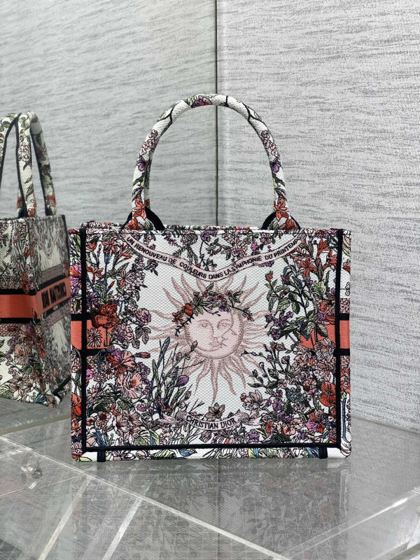 small D*or book tote-26cm