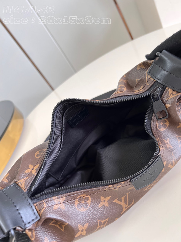 l**is V*t*n hamac bag pm-28.5*15*8cm