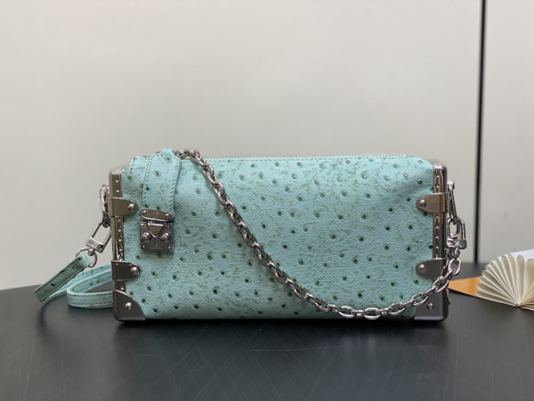 l**is V*t*n slim trunk-23*12*4cm