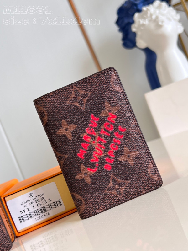 l**is V*t*n pocket organizer-7.5*11.1*1 cm