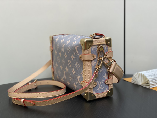 l**is V*t*n side trunk pm-18*12.5*8cm