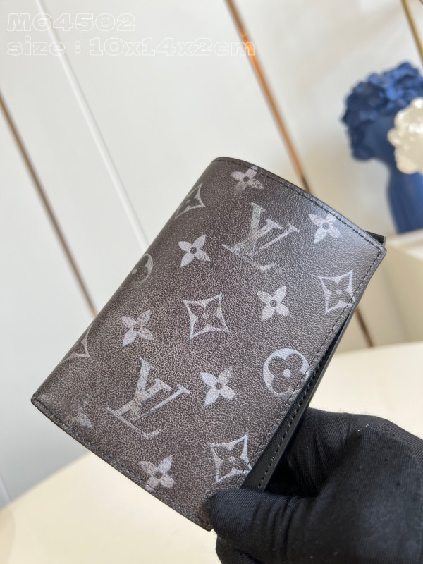 l**is V*t*n passport cover-10*14*2.5cm