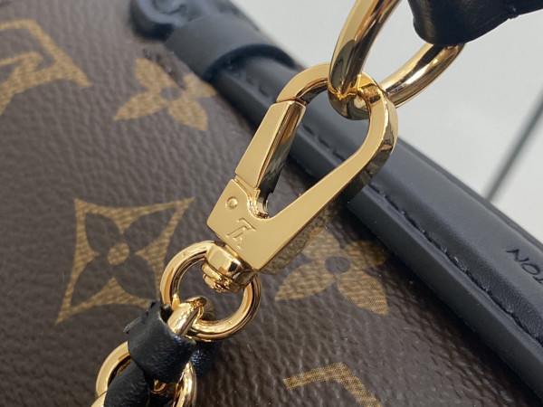 l**is V*t*n pochette métis backpack