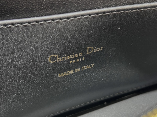miss D*or flap bag