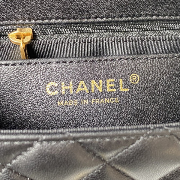 CL MINI FLAP BAG